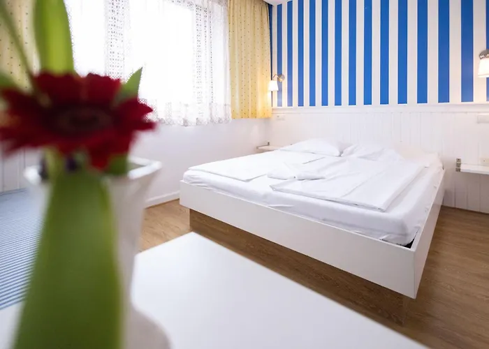 Guest house Pension Seerose Portschach am Woerthersee